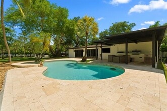 Building Photo - 15202 SW 80th Ave