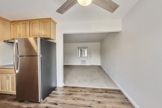 Building Photo - 897 Northrup St
