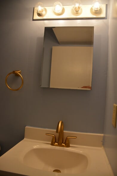 Building Photo - 3267 Niagara Sq