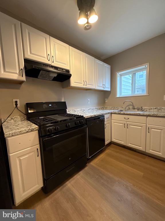 Building Photo - 1153 Atwood Rd