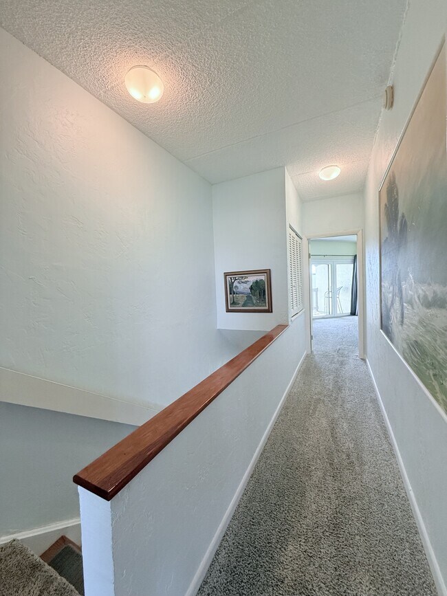 Building Photo - 5650-5A1A A1A S