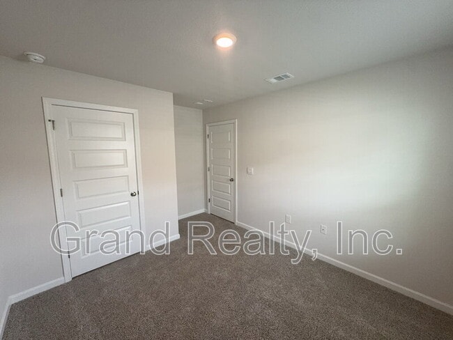 Building Photo - 4955 Red Cedar Rd