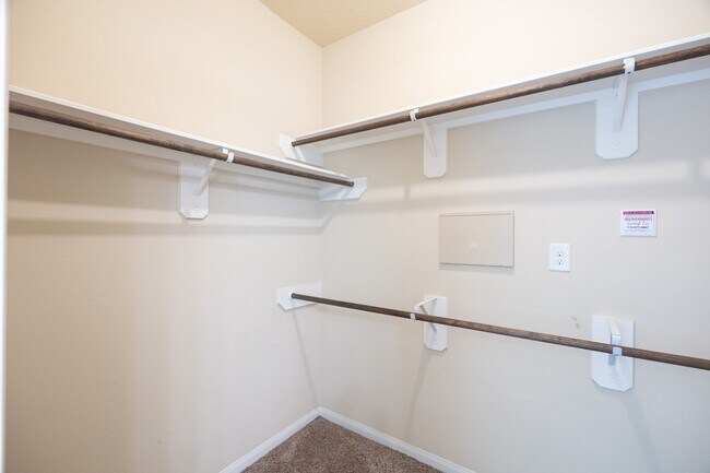 Building Photo - 12027 Rockridge Falls Dr