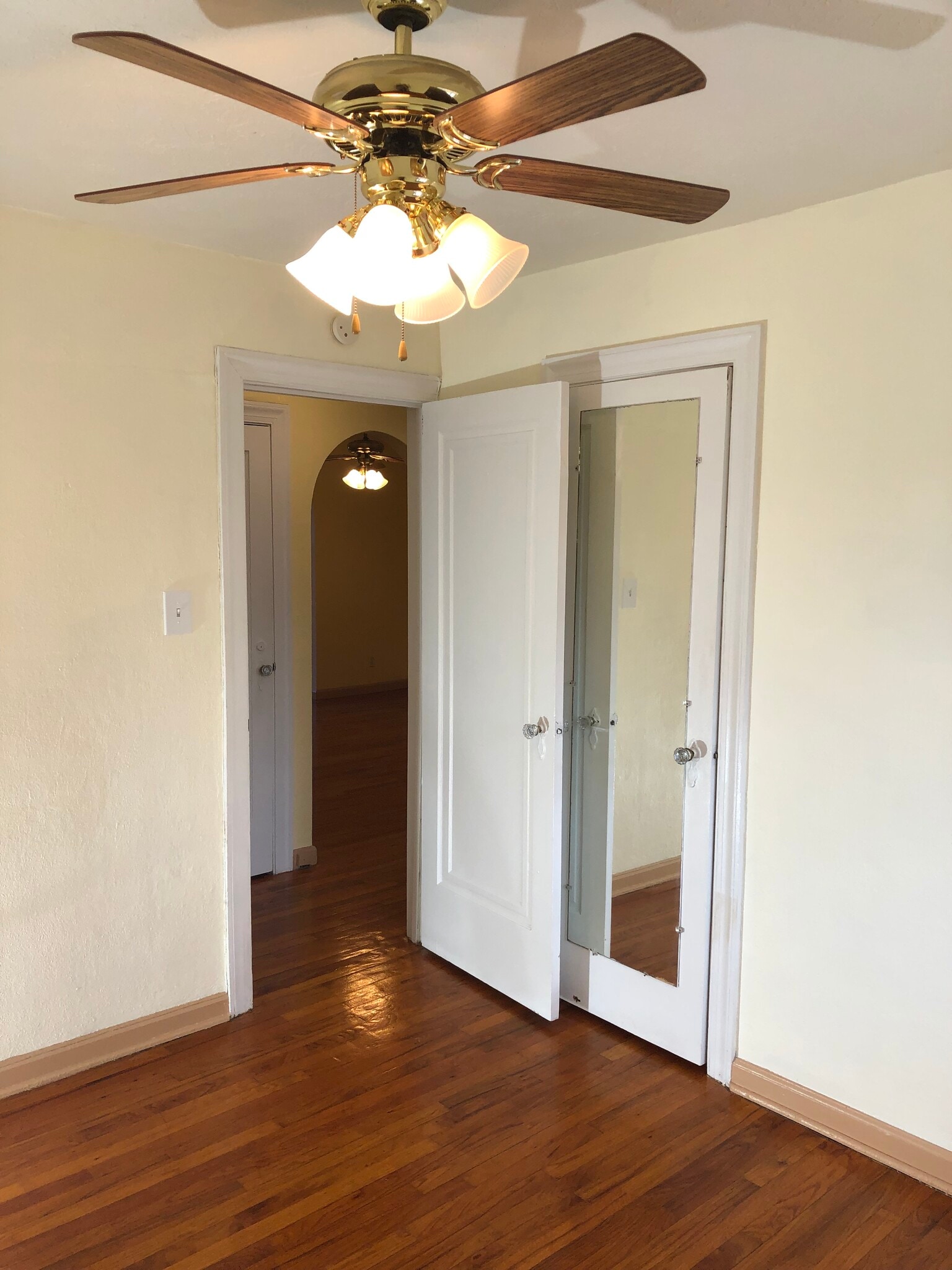 Building Photo - 735 Lincolnway E