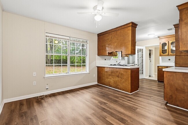 Building Photo - 4461 Jenwood St