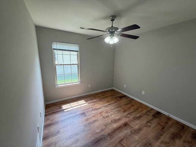 Building Photo - 1432 Bodie Dr