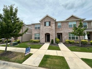 Building Photo - 3345 Cricket Dr