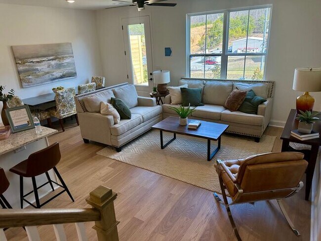 Building Photo - The Lily at Chapman Trace Now Offering Move-In Incentive!!!