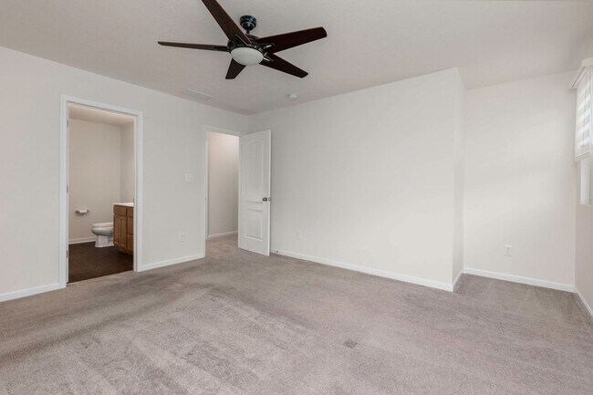 Building Photo - 12064 Parkview Trace Dr