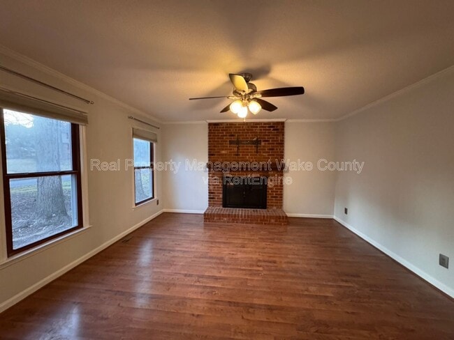 Building Photo - 102 Brodick Ct