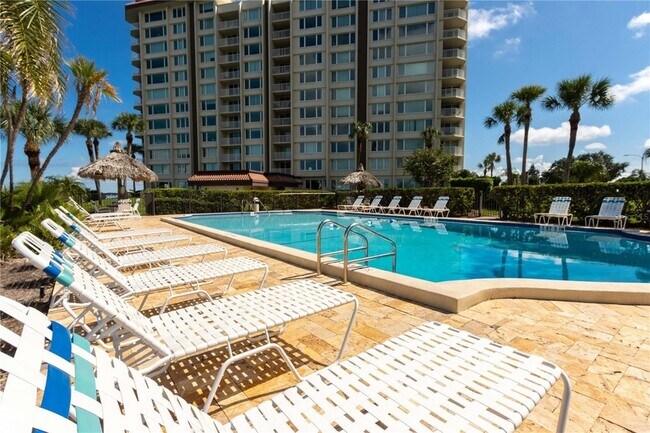 Building Photo - 700 Island Way