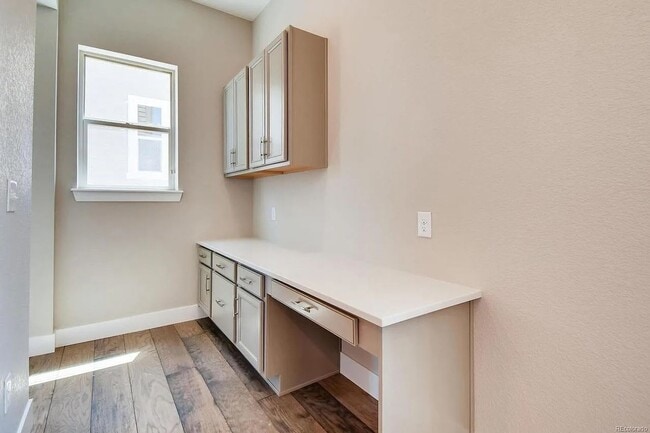 Building Photo - High End 4 Bed 5 Bath House in the Anthem ...