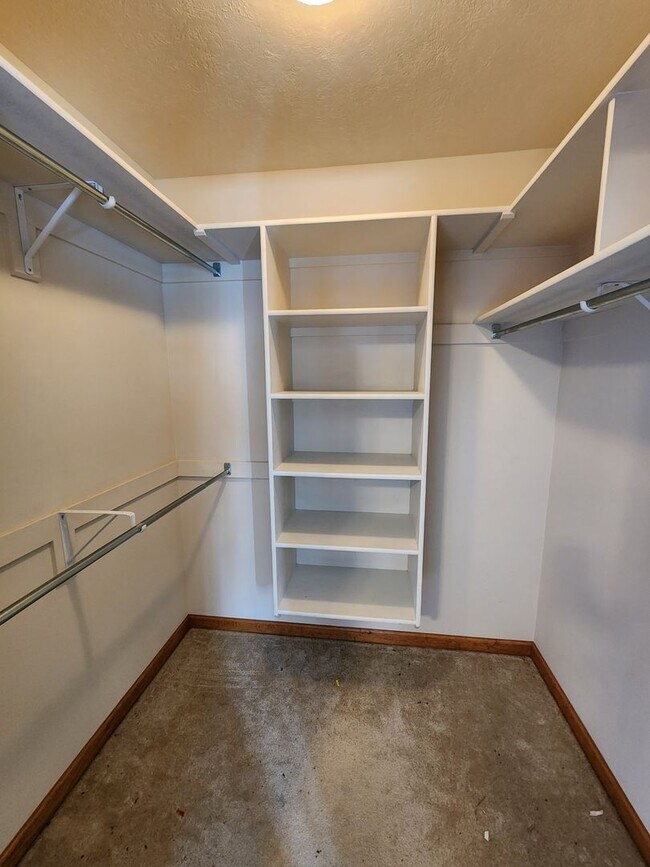 Building Photo - Beautiful 3 Bedroom, 2 Bathroom Home in Aspen Place!