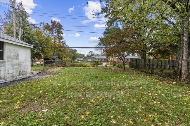 Building Photo - 265 Zandale Dr