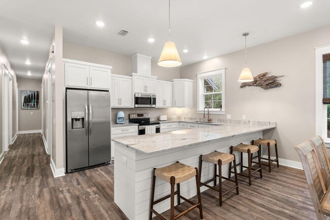 Building Photo - 156 Summer Breeze Ln