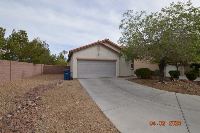 Building Photo - 6796 W Oak Mist Ave