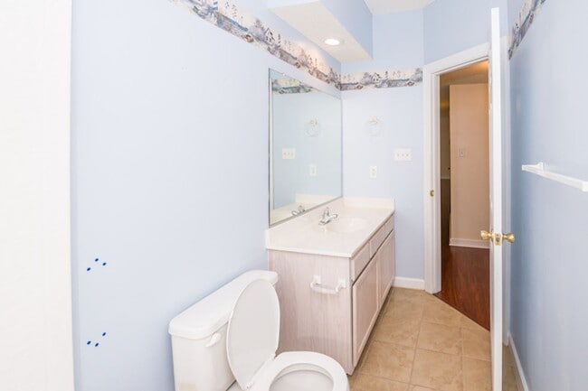 Building Photo - Beautiful Condo in Virginia Beach