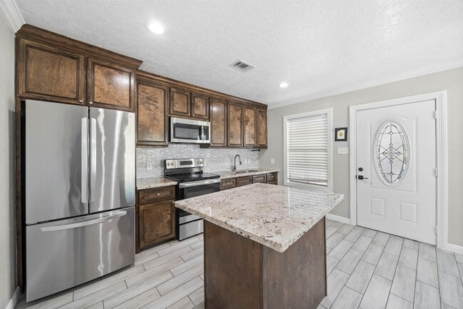 Building Photo - 7941 Goode St