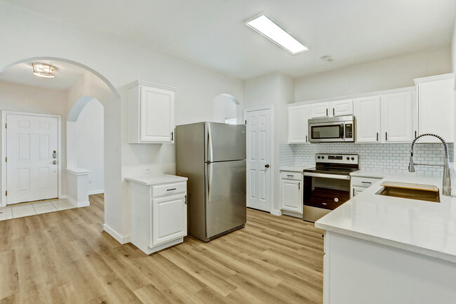 Kitchen - 128 Almquist St