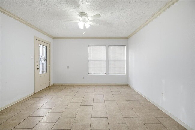 Building Photo - 510 56th St