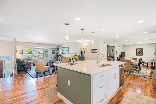 Building Photo - 8192 E Oxford Dr