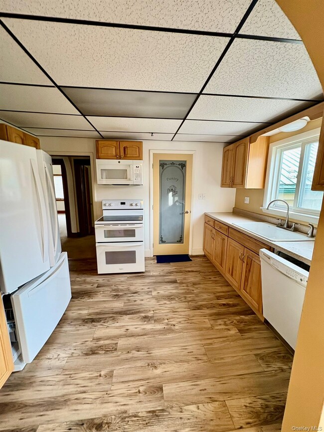 Building Photo - 9 Academy St