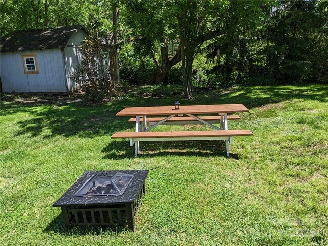 Building Photo - 29 Woodrow Ave