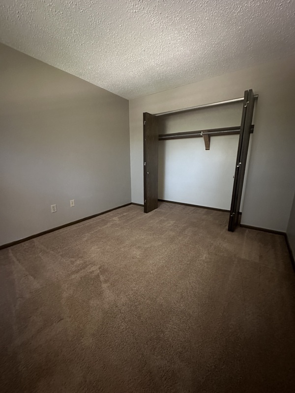 Building Photo - 941 Emmons St