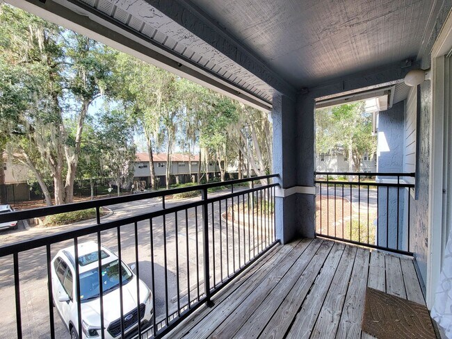 Building Photo - 3705 SW 27th St