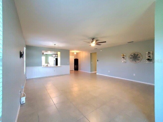 Building Photo - 3648 Pebble Terrace
