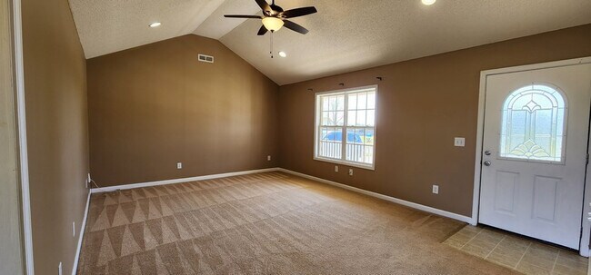 Building Photo - 3599 Drayton Dr