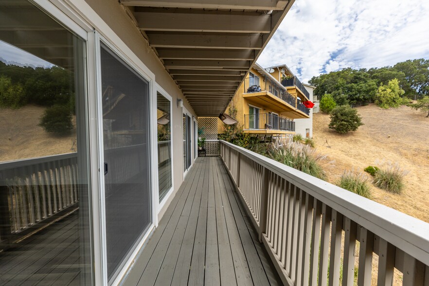 Building Photo - 409 Portofino Dr