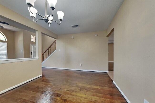 Building Photo - 151 E Pathfinders Cir