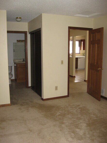 Building Photo - 7291 Bagpipe Blvd