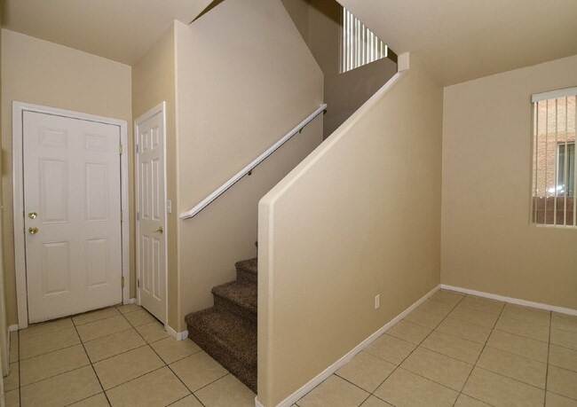 Building Photo - Beautiful Southwest 2-Story Home with Spacious Layout & Covered Patio