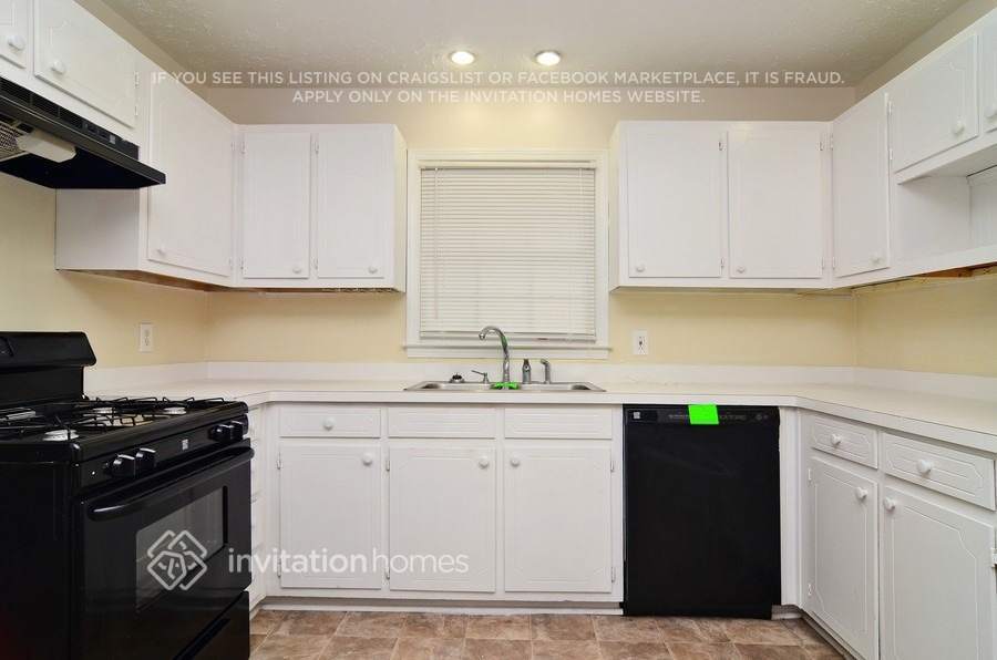 Building Photo - 3370 Doyle Ln SW