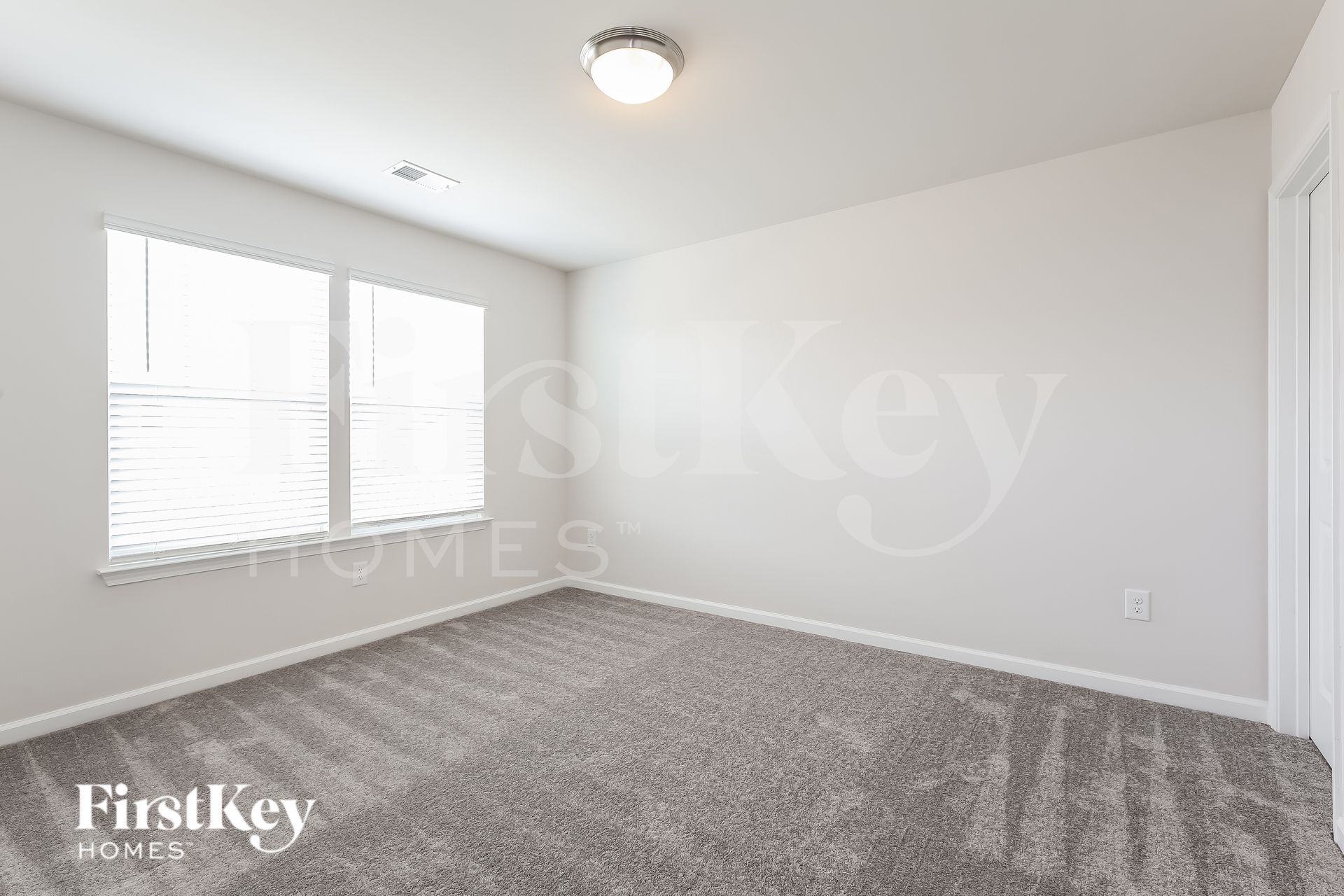 Building Photo - 300 Stonefence Dr