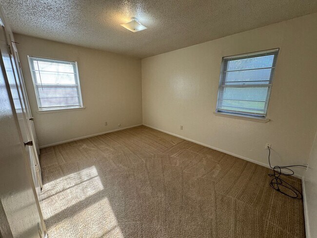 Building Photo - 3-Bedroom House for Rent in Copperas Cove