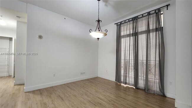 Building Photo - 1805 Ponce de Leon Blvd