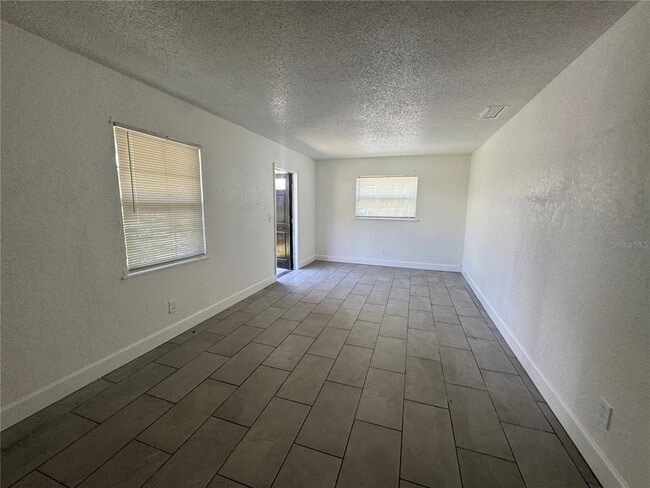 Building Photo - 6619 S Westshore Blvd