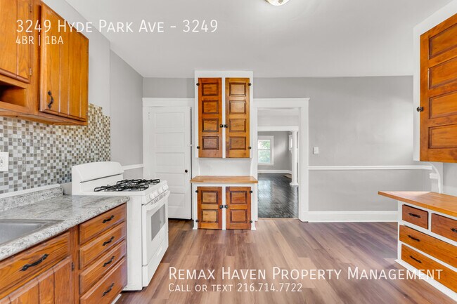 Building Photo - 3249 Hyde Park Ave