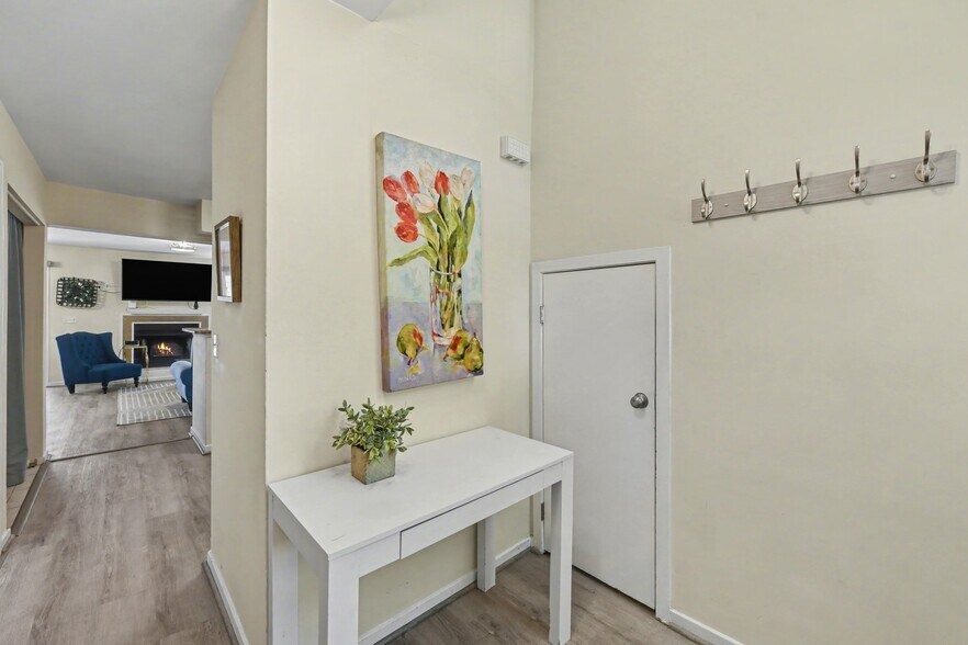 Building Photo - 1263 Marshview Dr