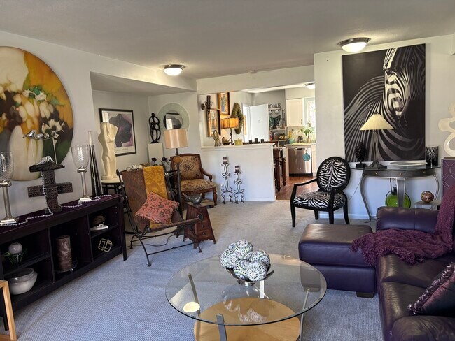 Building Photo - 9420 Bay Colony Dr