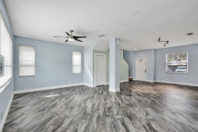 Building Photo - 847 NW 127th Ave