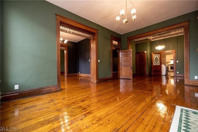Building Photo - 641 Wheeling Ave