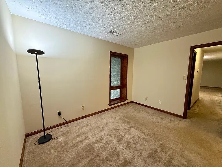 Building Photo - 23243 White Birch Ct