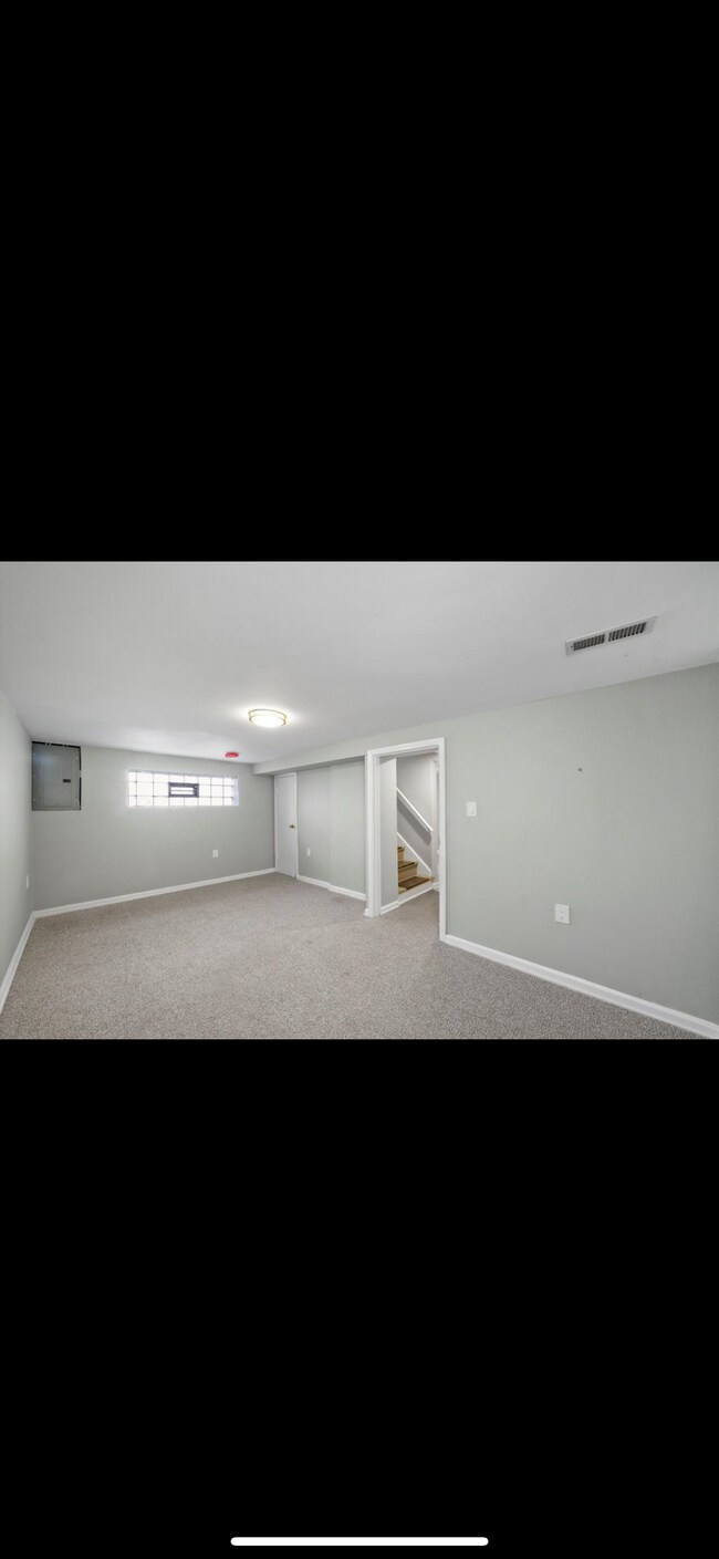 Bedroom 3 - 9339 S Eberhart Ave