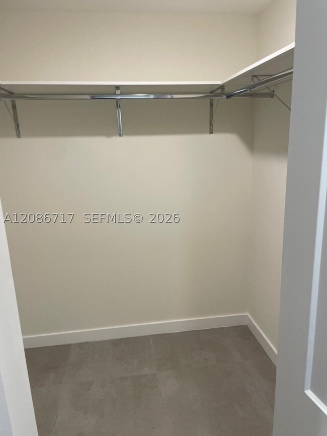 Building Photo - 16395 Biscayne Blvd