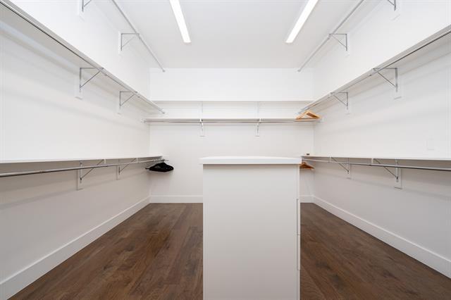 Building Photo - 2934 N Hall St