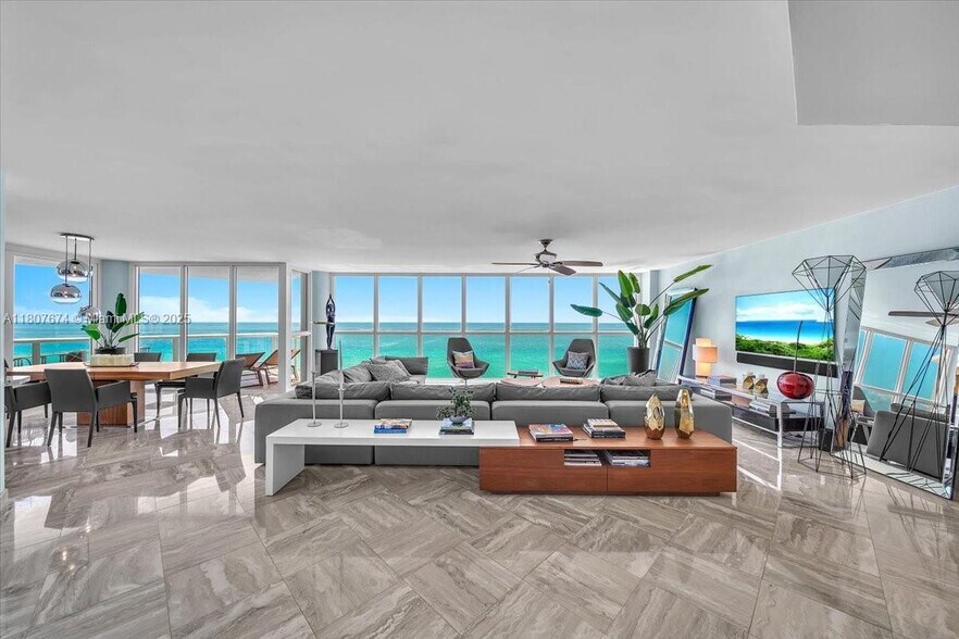 Building Photo - 16425 Collins Ave